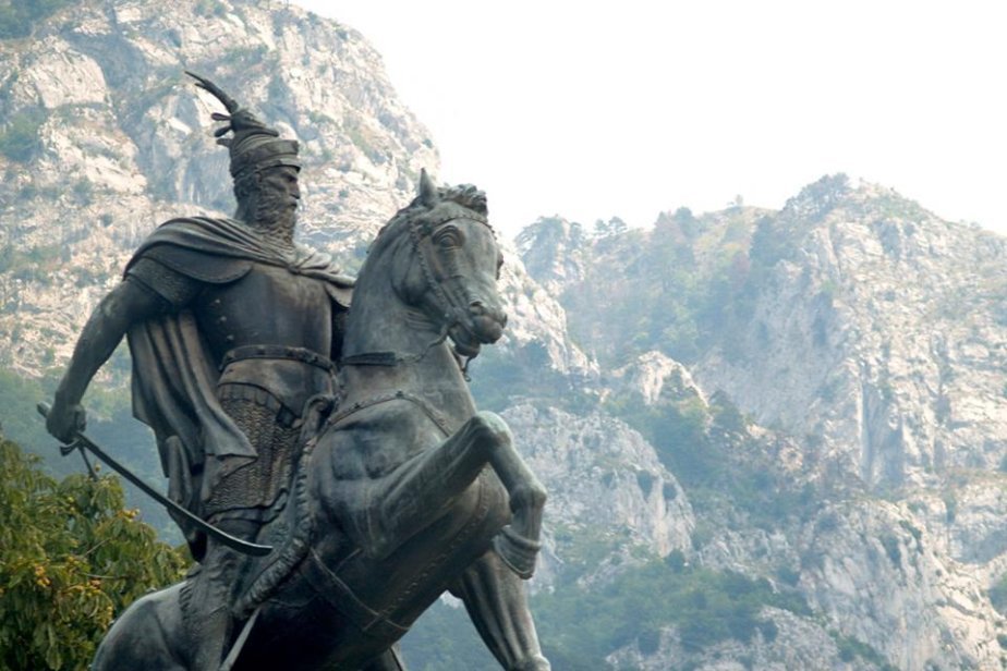 Albani&euml;_008